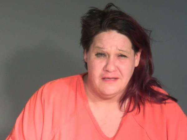 Mugshot of JENNIFER LYNN SHUFF