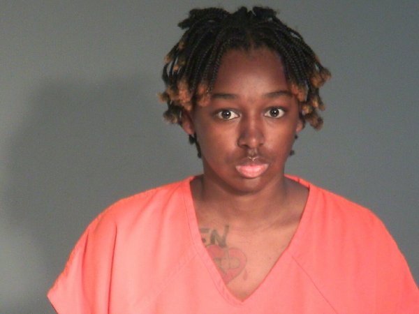 Mugshot of AQUEELAH S BATTON-WASHINGTON